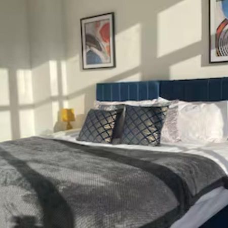 2 Bedroom Apartment - Flitwick - Contractor Friendly - Tourist Ready - Full Kitchen - Wifi - Smart Tv - Sofa Bed - Free Parking - Ideal For Short Or Long Stays Exterior photo
