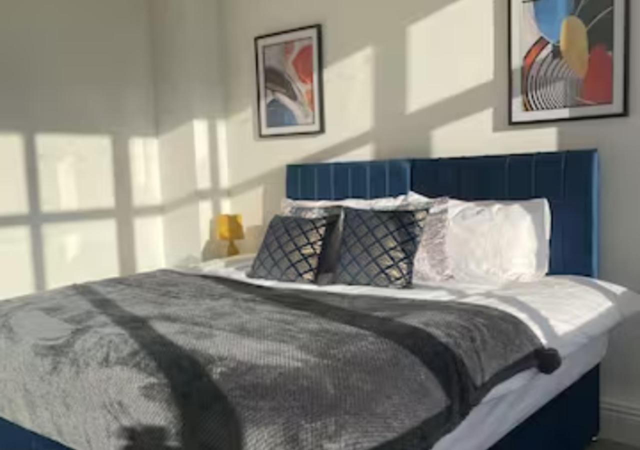 2 Bedroom Apartment - Flitwick - Contractor Friendly - Tourist Ready - Full Kitchen - Wifi - Smart Tv - Sofa Bed - Free Parking - Ideal For Short Or Long Stays Exterior photo
